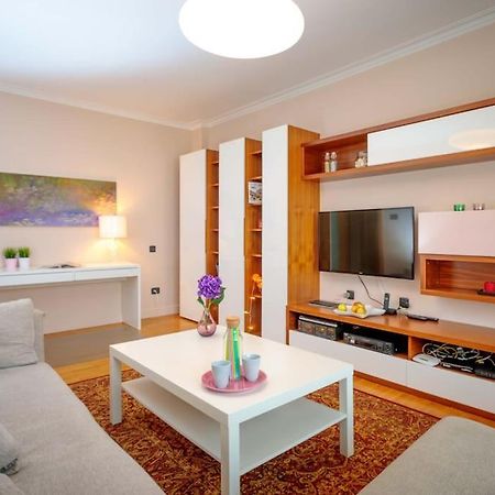 Green Apartment - Top Location, Near City Center! Sofía Exterior foto