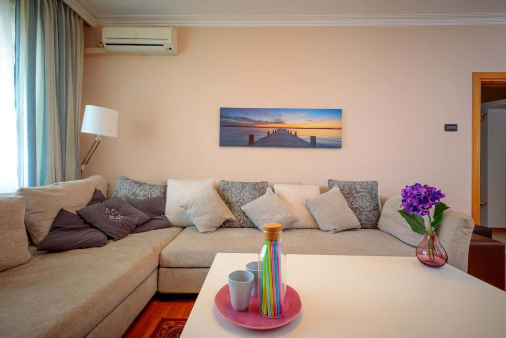 Green Apartment - Top Location, Near City Center! Sofía Exterior foto